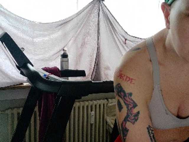 Wetgerman2's BongaCams show and profile
