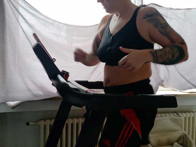 Wetgerman2's BongaCams show and profile