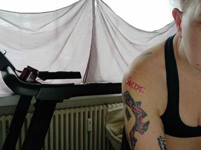 Wetgerman2's BongaCams show and profile