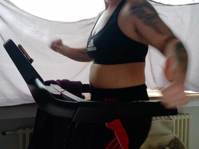 Wetgerman2 live cam profile