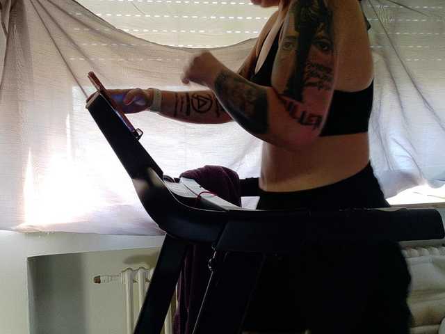 Wetgerman2's BongaCams show and profile