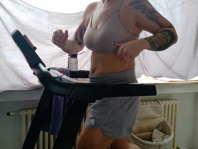 Wetgerman2's BongaCams show and profile