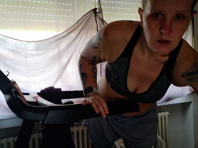 Wetgerman2 live cam profile