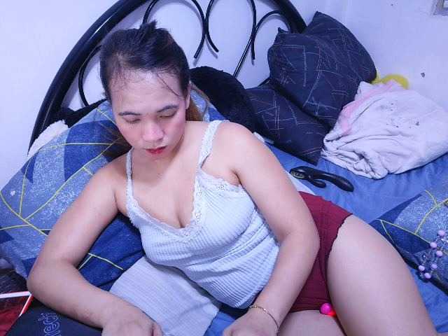 le modèle lilpreggy est en webcam porno dans un show sur le site bongacams, il possède les tags suivants: Asian,Blonde,Shaved