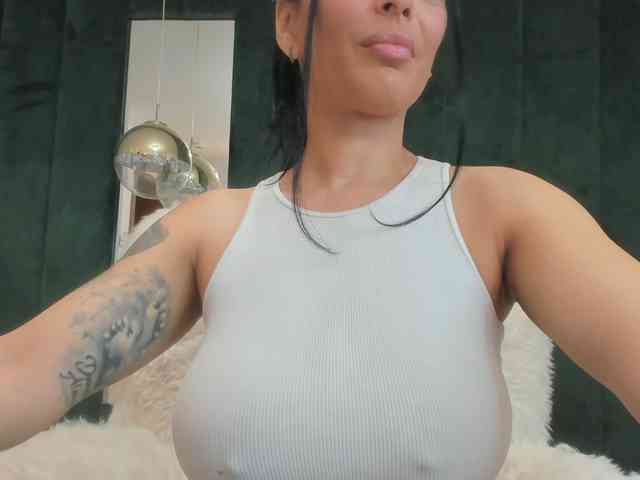 ElisaBaxter webcam