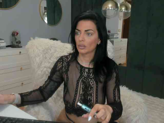 ElisaBaxter ElisaBaxter