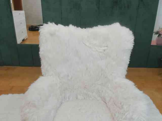 ElisaBaxter webcam