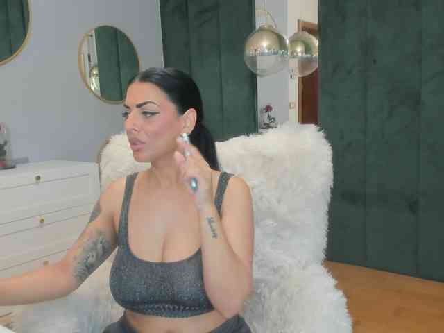 ElisaBaxter webcam
