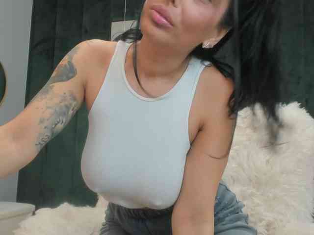 ElisaBaxter webcam