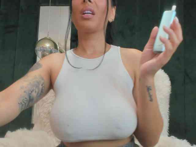 ElisaBaxter webcam