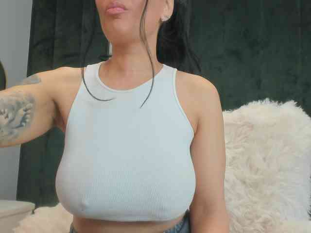 ElisaBaxter webcam