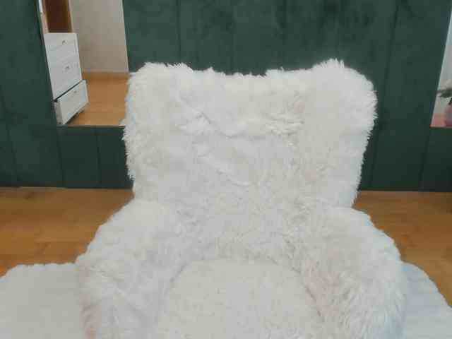 ElisaBaxter webcam