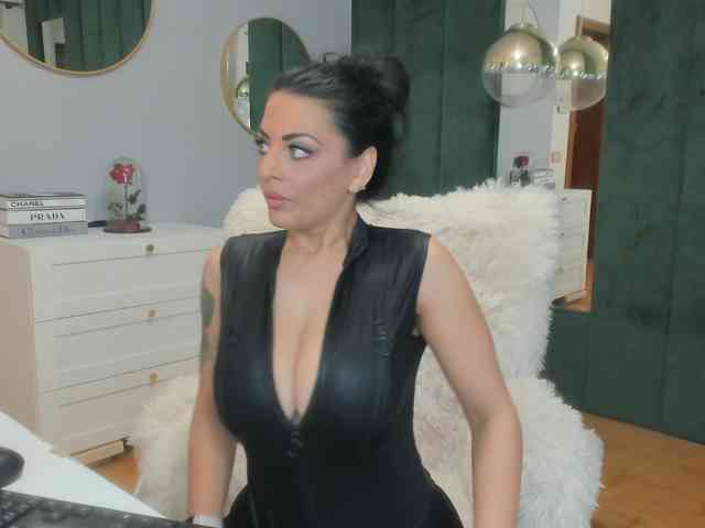ElisaBaxter webcam