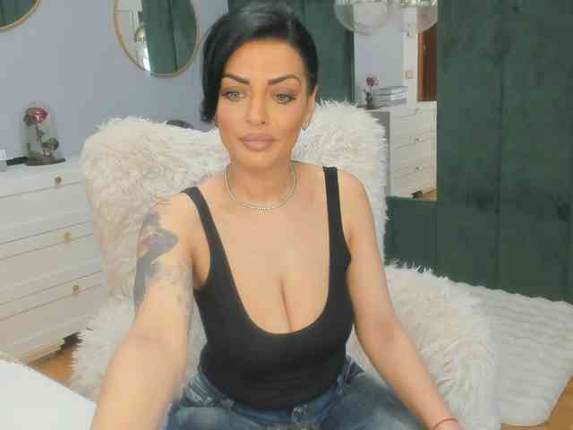 ElisaBaxter ElisaBaxter