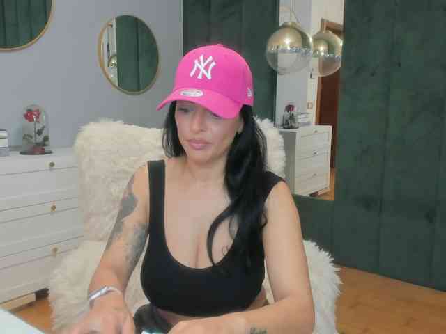 ElisaBaxter webcam