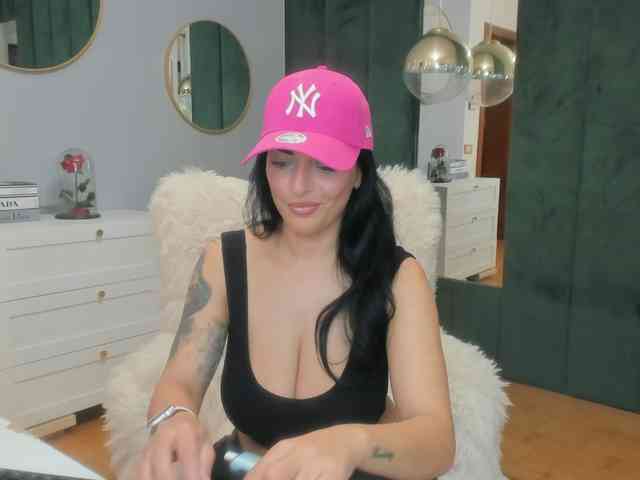 ElisaBaxter webcam
