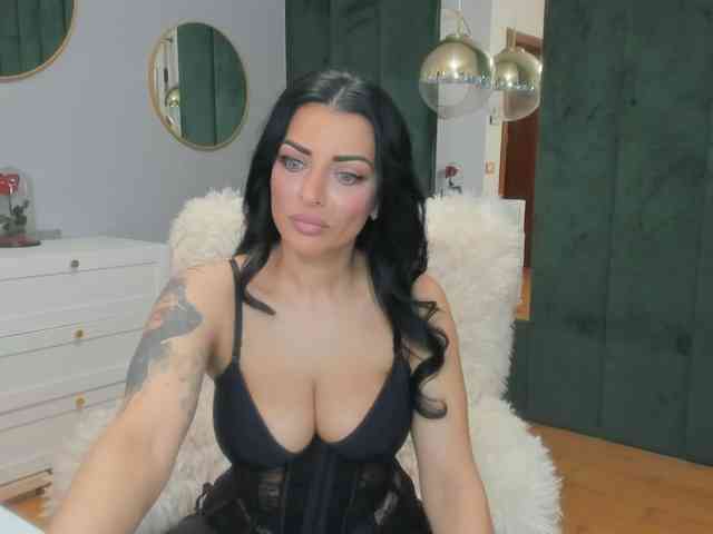 ElisaBaxter webcam