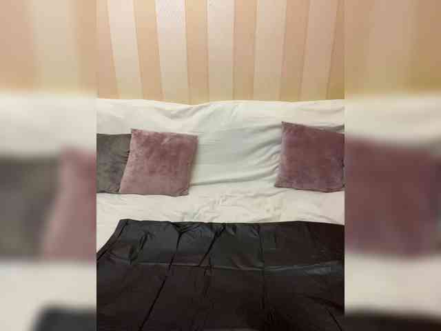 RussiaBrazers Live Webcam on {site_name}