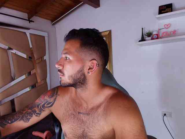 Miike-mr Live Webcam on BongaCams