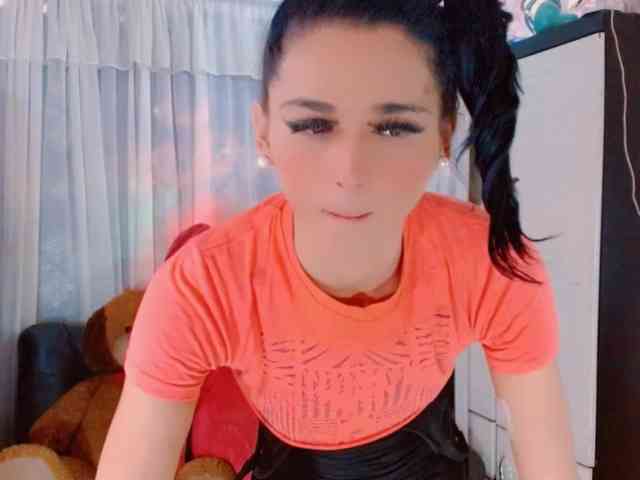 sweet-dollxxx Live Webcam on BongaCams