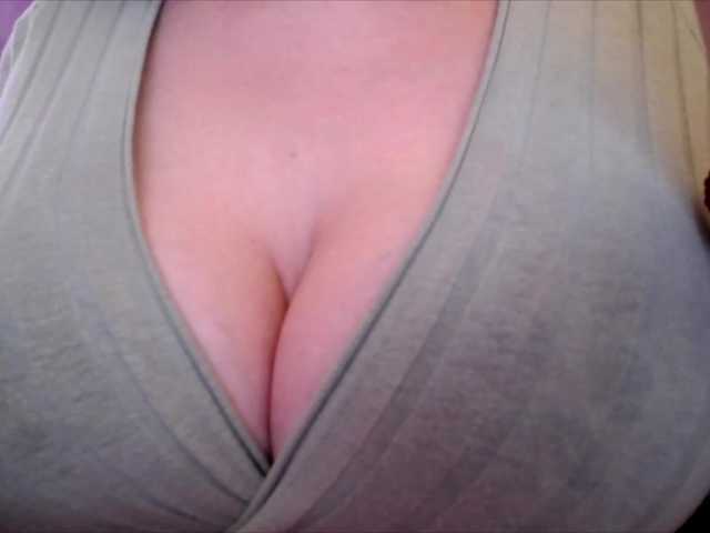 PrincessXOXO's BongaCams show and profile