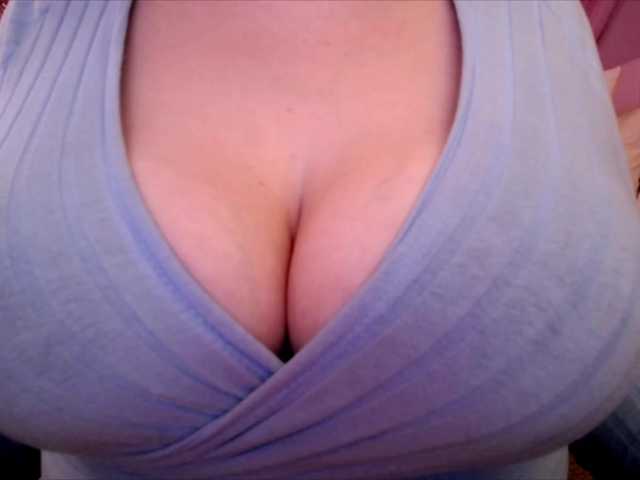 PrincessXOXO's BongaCams show and profile