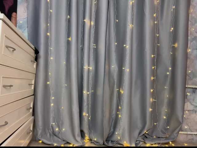 Dibellass's BongaCams show and profile