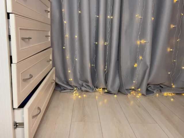 Dibellass's BongaCams show and profile