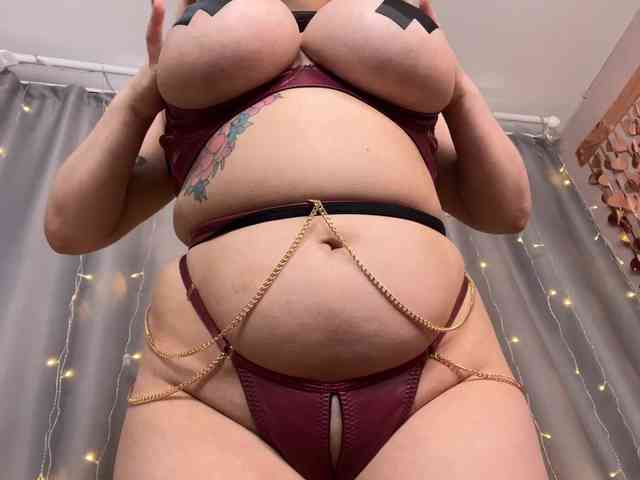 Dibellass Live Webcam on BongaCams