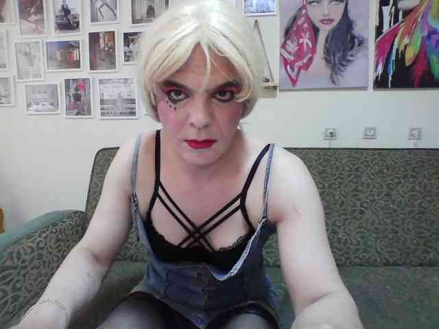 ashleey34 Live Webcam on BongaCams