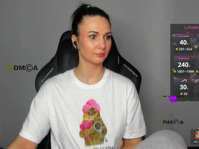 Cute-Shy's BongaCams show and profile