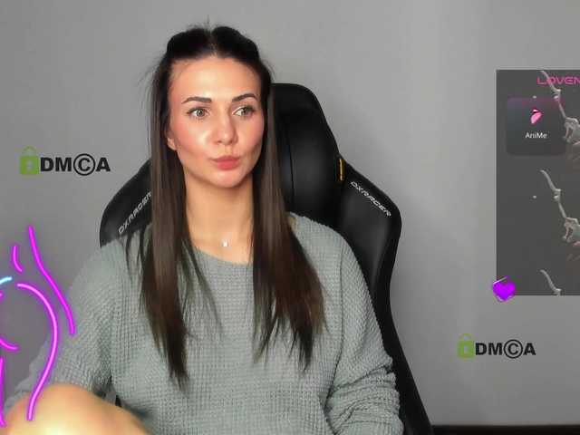 Cute-Shy's BongaCams show and profile