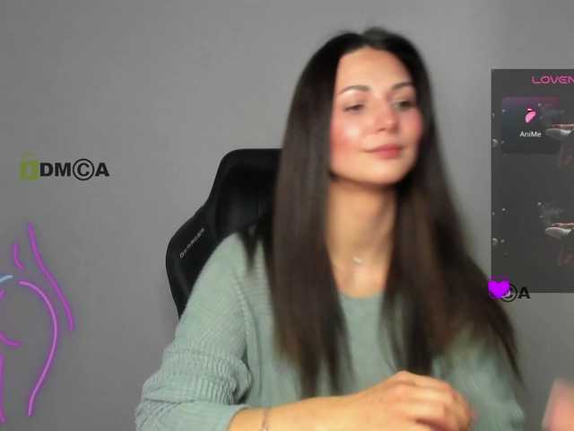 Cute-Shy's BongaCams show and profile