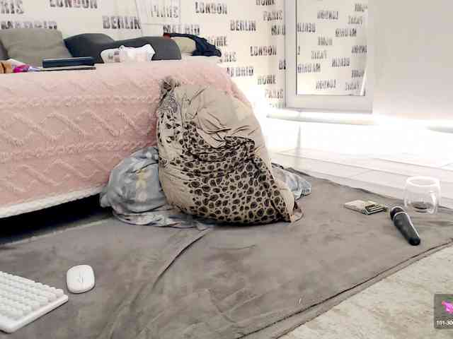 sweetdaiana23 webcam