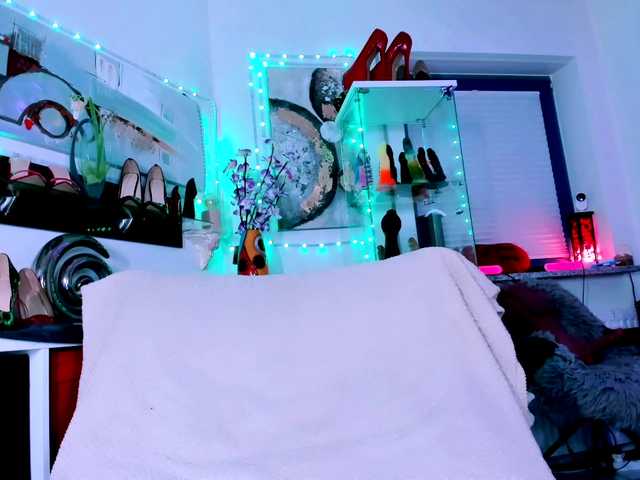 2bigass4u's BongaCams show and profile