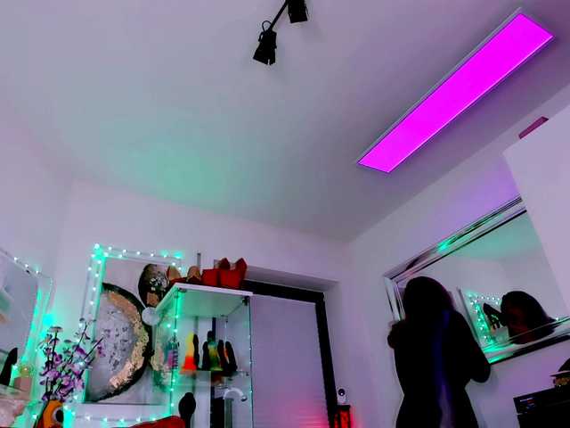 2bigass4u's BongaCams show and profile