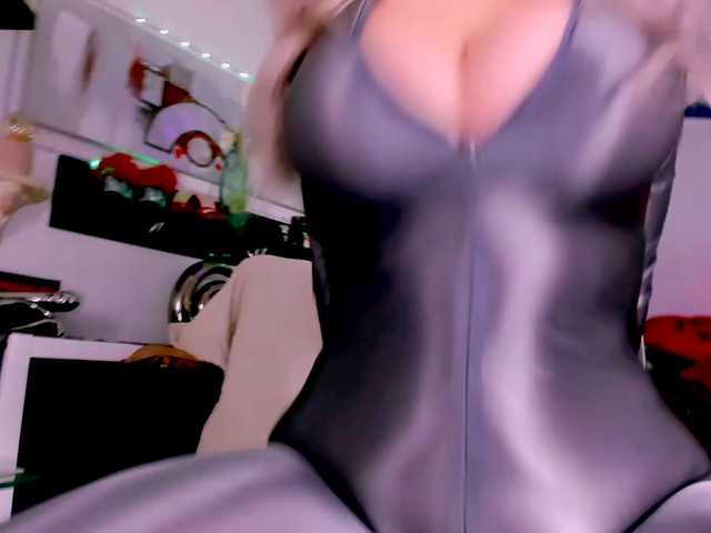 2bigass4u from BongaCams is Freechat