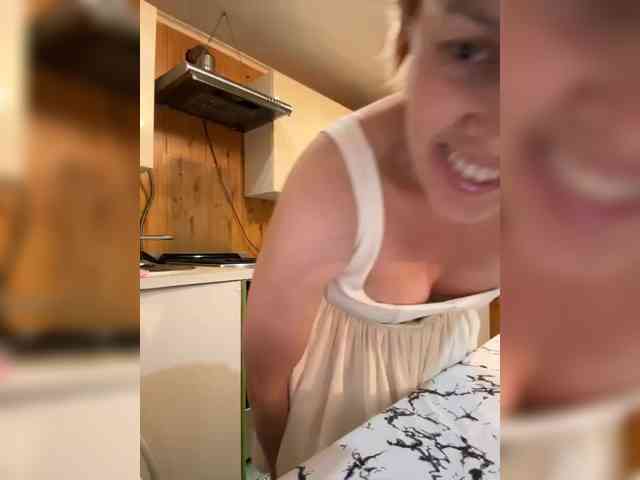vik77777A webcam