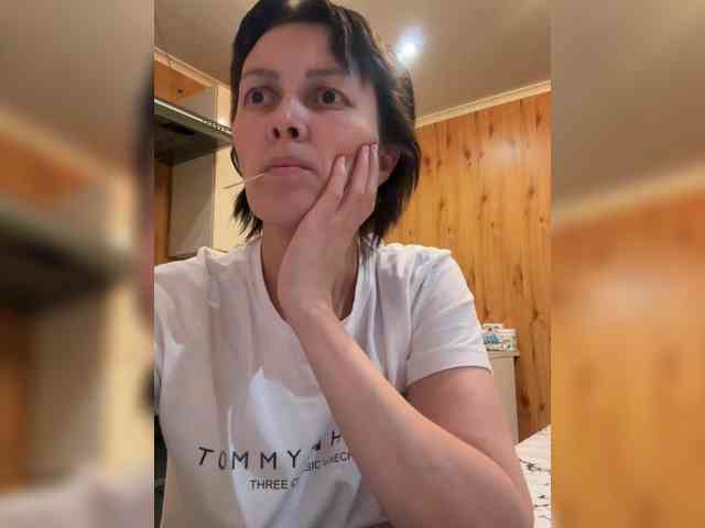 vik77777A Live Webcam on BongaCams