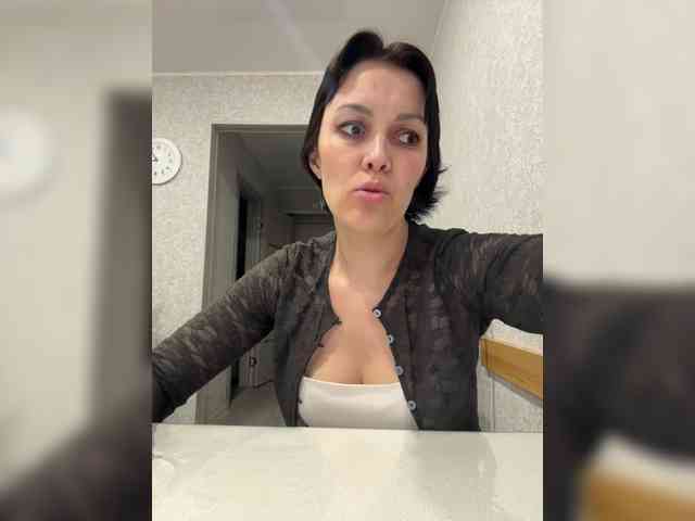 vik77777A Live Webcam on BongaCams