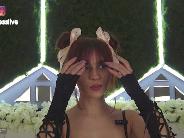 Greedy-Kim5's BongaCams show and profile