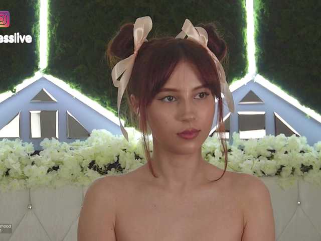 Greedy-Kim5's BongaCams show and profile