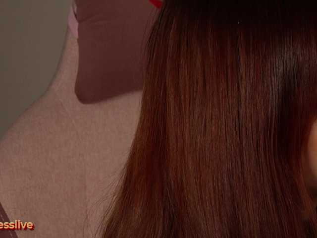 Greedy-Kim5's BongaCams show and profile