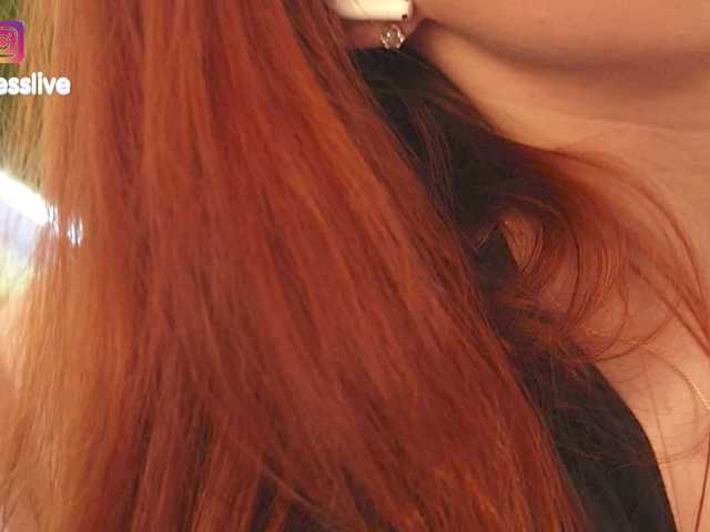 Greedy-Kim5's BongaCams show and profile