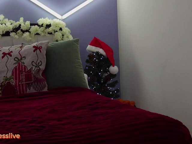 Greedy-Kim5's BongaCams show and profile