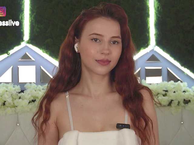 Greedy-Kim5's BongaCams show and profile