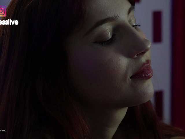 Greedy-Kim5's BongaCams show and profile