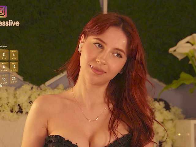 Greedy-Kim5's BongaCams show and profile