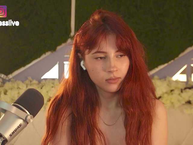 Greedy-Kim5's BongaCams show and profile