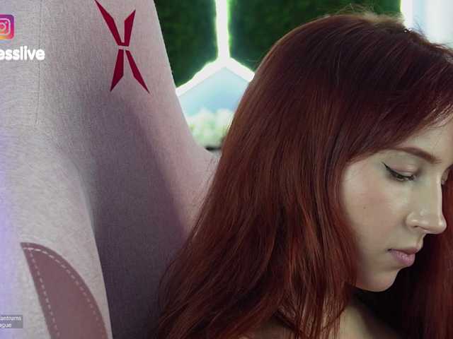 Greedy-Kim5's BongaCams show and profile